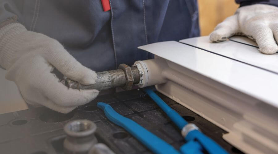 Professional water heater repair services in Oneida, IL